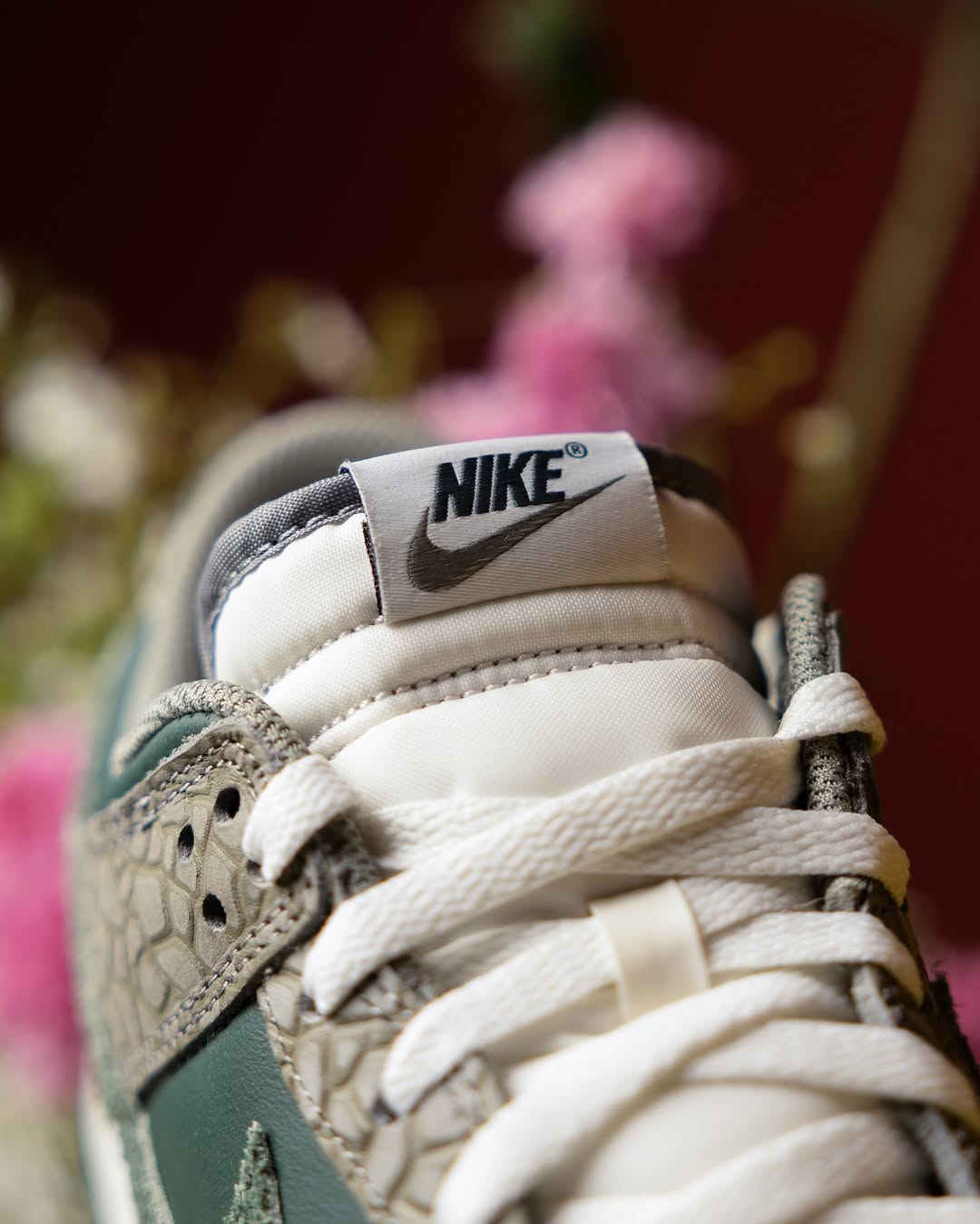 NIKE MENS LIFESTYLE SHOE DUNK LOW VINTAGE GREEN DARK STUCCO
