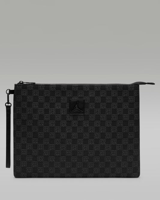 Jordan Monogram Pouch (0.98L)