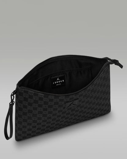 Jordan Monogram Pouch (0.98L)