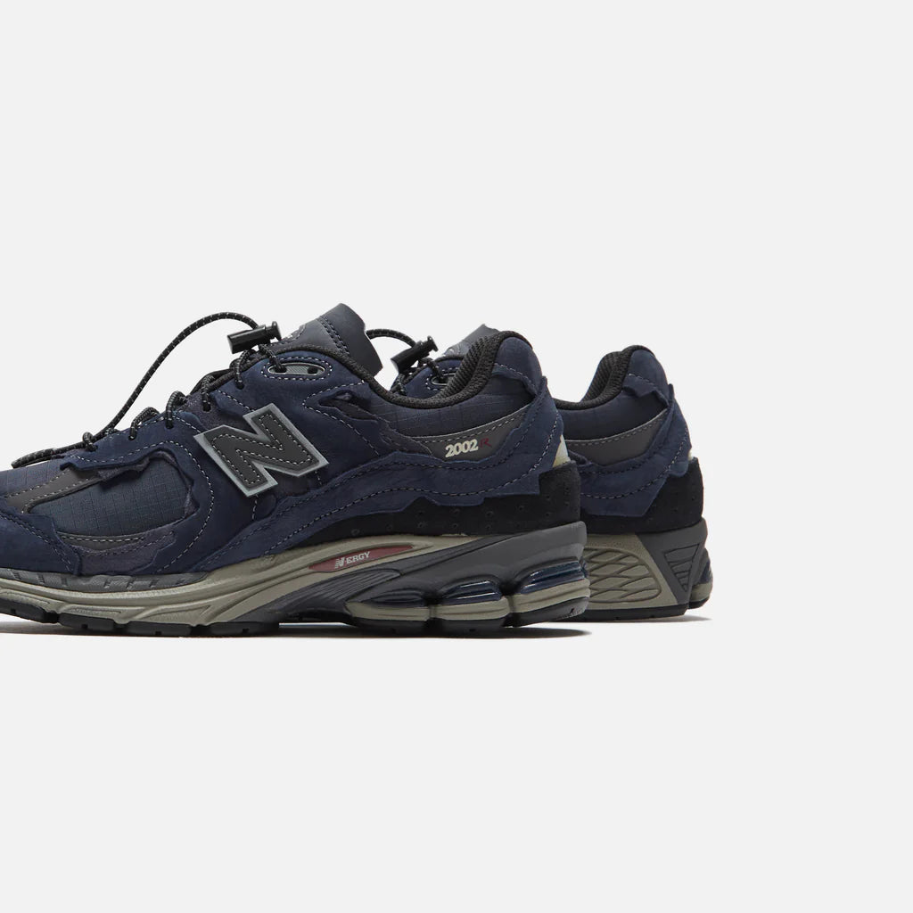New Balance 2002R
