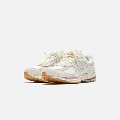 New Balance 2002R