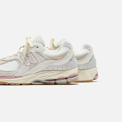 New Balance 2002R