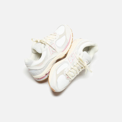 New Balance 2002R