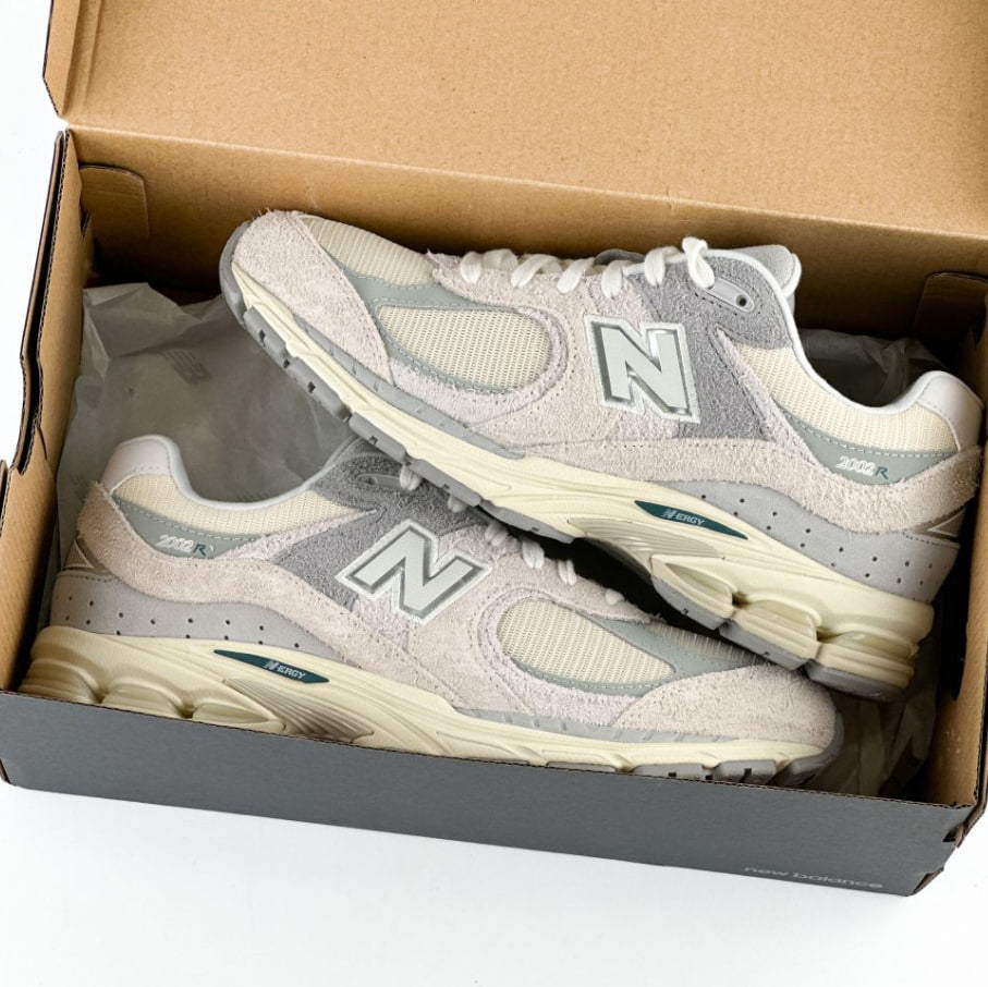 New Balance 2002R Linen