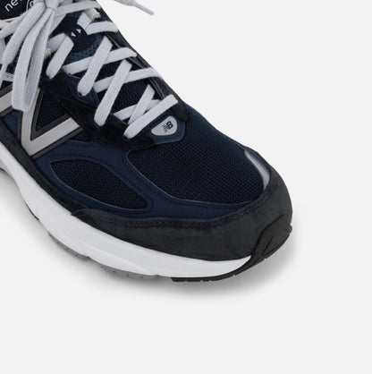 New Balance WMNS Made in USA 990v6